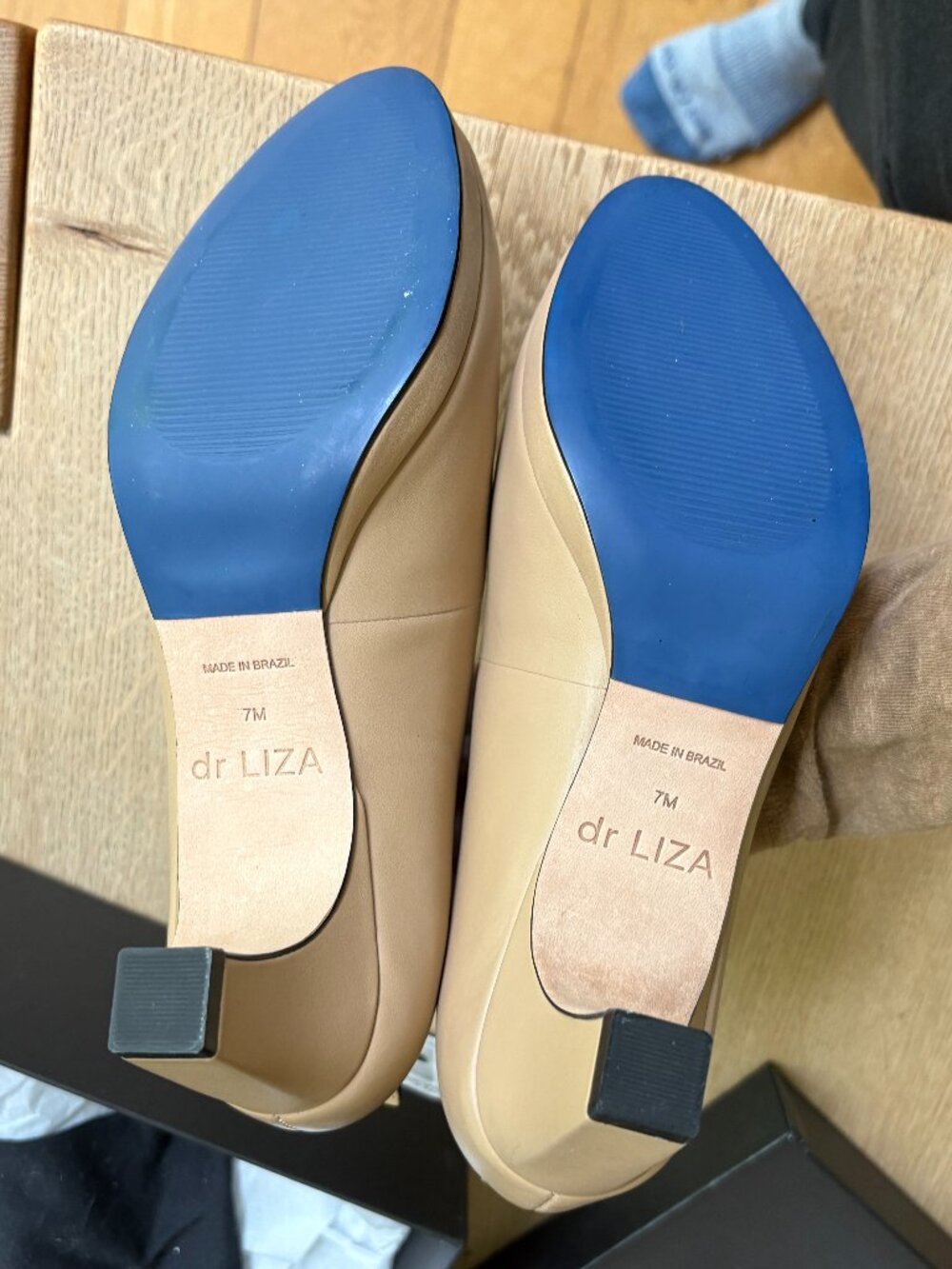 dr LIZA sneaker pump SAND size 7 M like new! - Picture 5 of 7